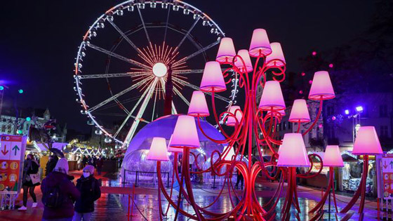 من بودابست إلى برلين.. مدن أوروبية تتزين بأشجار وأضواء عيد الميلاد صورة رقم 10