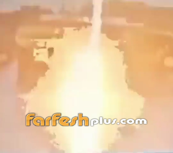 بالفيديو: صاعقة تضرب رجلا في الشارع بطريقة مرعبة صورة رقم 4 بالفيديو: صاعقة تضرب رجلا في الشارع بطريقة مرعبة صورة رقم 4