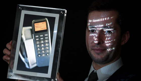 أول رسالة نصية في العالم تباع بمزاد علني.. ما هي؟ وكم حققت؟ صورة رقم 1