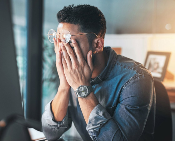 تعتقد أنها مشاكل خطيرة.. 5 علامات تدل أنك ترتدي النظارات الطبية الخاطئة صورة رقم 1 تعتقد أنها مشاكل خطيرة.. 5 علامات تدل أنك ترتدي النظارات الطبية الخاطئة صورة رقم 1