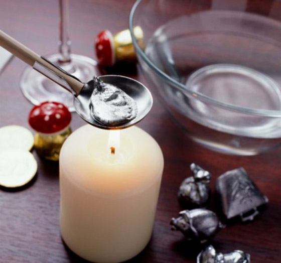 أغرب عادات الدول في استقبال العام الجديد صورة رقم 13 أغرب عادات الدول في استقبال العام الجديد صورة رقم 13