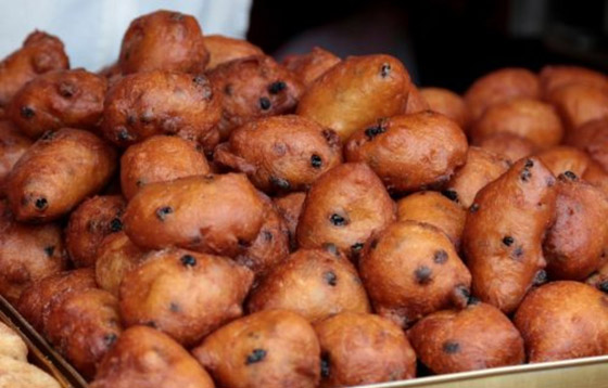 أغرب عادات الدول في استقبال العام الجديد صورة رقم 3 أغرب عادات الدول في استقبال العام الجديد صورة رقم 3