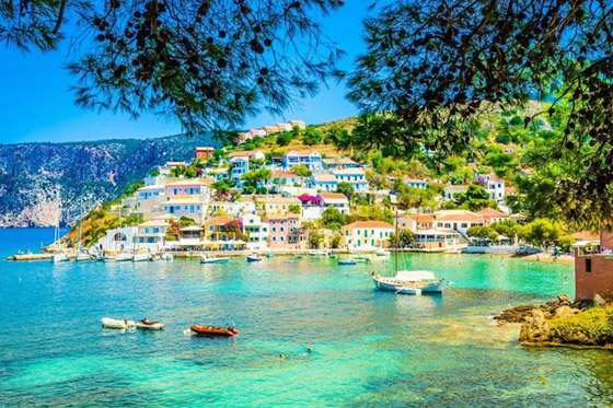 آمال اليونان بموسم سياحي مزدهر تتلاشى مع موجة دلتا الجديدة صورة رقم 4