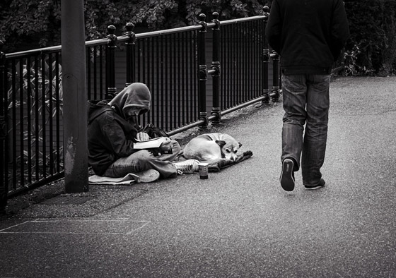 مشرد يمضي عامين في مصح عقلي بعد القبض عليه بالخطأ صورة رقم 5