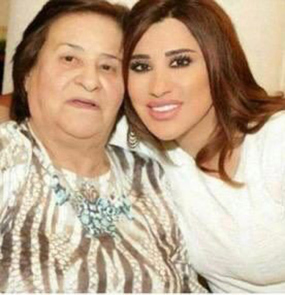 صورة والدة 
