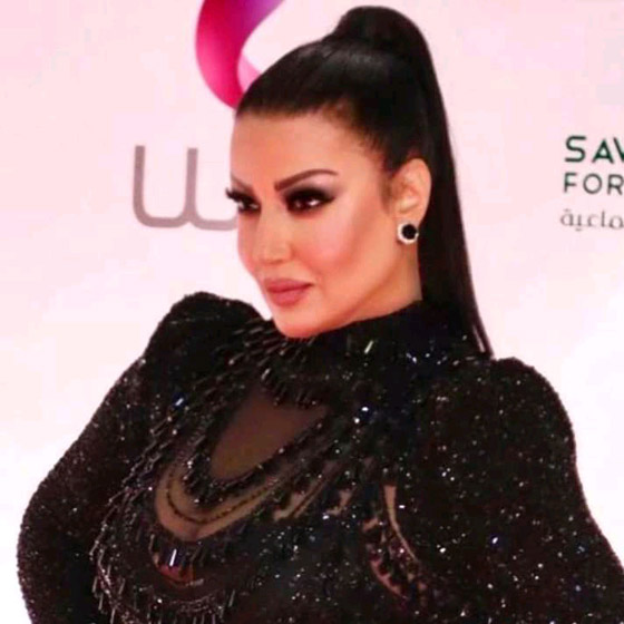 سمية الخشاب تهدد الرجال بـ