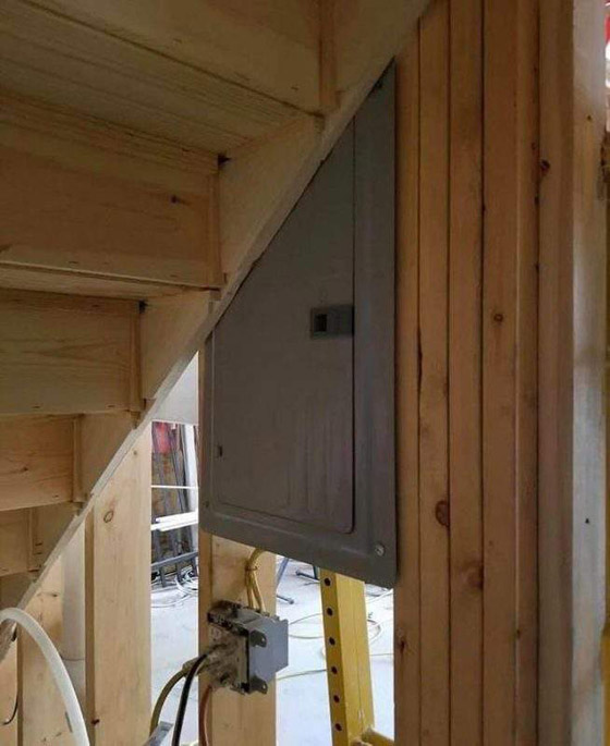 صور طريفة تبين خطورة النوم أثناء العمل صورة رقم 10