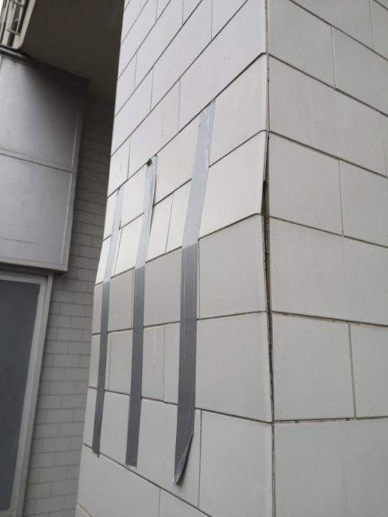 صور طريفة تبين خطورة النوم أثناء العمل صورة رقم 5