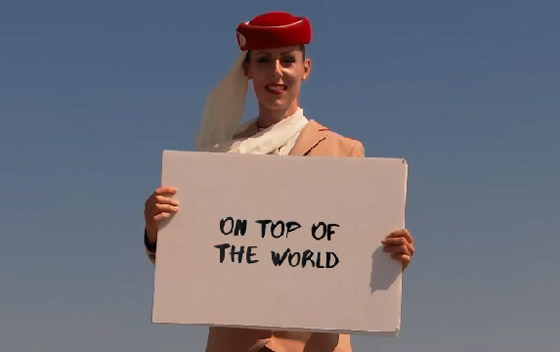 طيران الإمارات ينشر أعلى إعلان في العالم يحبس الأنفاس من قمة برج خليفة صورة رقم 12