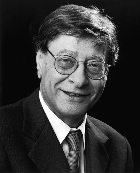 صورة رقم 11 - غزة: إحياء الذكرى الـ13 لرحيل شاعر الثورة الفلسطيني محمود درويش صورة رقم 11 - غزة: إحياء الذكرى الـ13 لرحيل شاعر الثورة الفلسطيني محمود درويش