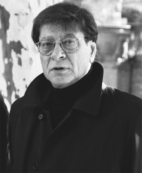 صورة رقم 15 - غزة: إحياء الذكرى الـ13 لرحيل شاعر الثورة الفلسطيني محمود درويش صورة رقم 15 - غزة: إحياء الذكرى الـ13 لرحيل شاعر الثورة الفلسطيني محمود درويش