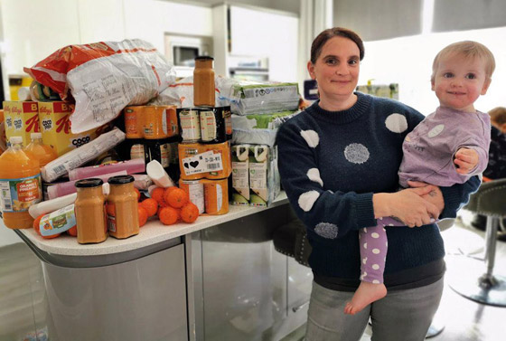 فيديو وصور: أم أكبر عائلة بريطانية (22 ولدا وبنتا) تروي أطرف وأصعب المواقف صورة رقم 3