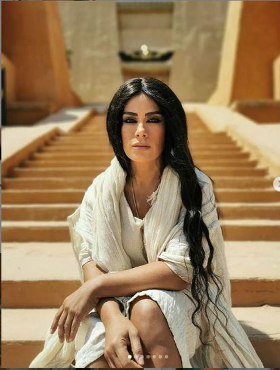10 صور حديثه لنجوم الفن: درة انيقه، الفيشاوي في الجيم ودنيا بطمة بفستان ملون صورة رقم 4 10 صور حديثه لنجوم الفن: درة انيقه، الفيشاوي في الجيم ودنيا بطمة بفستان ملون صورة رقم 4