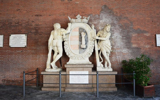 تعرفوا إلى معالم أثرية مهمة دمرها غباء البشر وتصرفاتهم المتهورة صورة رقم 1