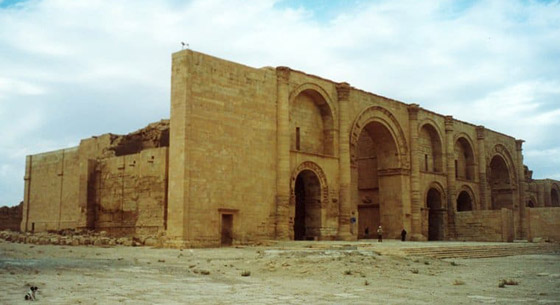 تعرفوا إلى معالم أثرية مهمة دمرها غباء البشر وتصرفاتهم المتهورة صورة رقم 6