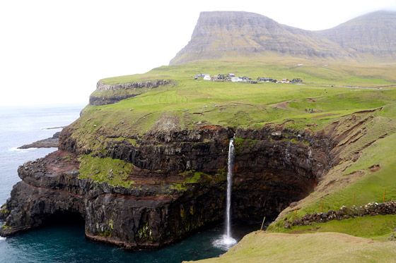 بالصور: إليكم أجمل الأماكن السياحية في جزر الفارو المعزولة عن العالم صورة رقم 1