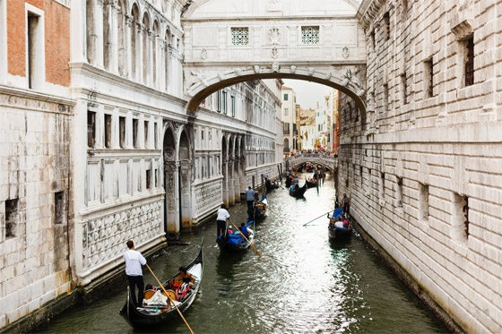 زيارة البندقية لن تكون مجانية بعد اليوم! المدينة الإيطالية تفرض رسوم دخول صورة رقم 1