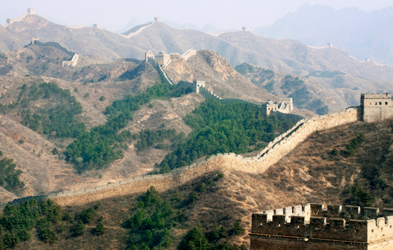 يزورها ملايين الناس سنويا.. إليكم أكثر الأماكن الأثرية شهرة في العالم صورة رقم 3