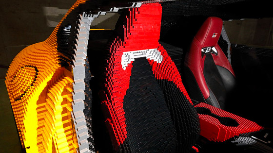 يمكن قيادتها.. متنزه ياباني يصنع سيارة بالحجم الطبيعي من مكعبات الليغو صورة رقم 5