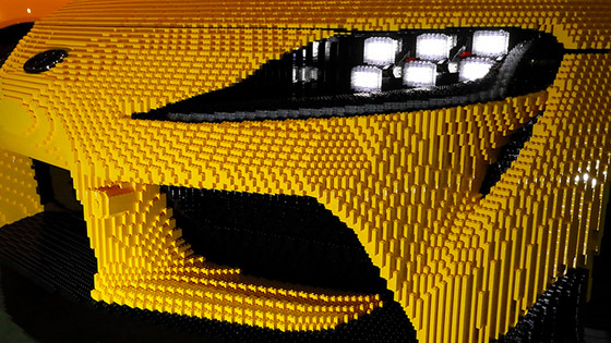 يمكن قيادتها.. متنزه ياباني يصنع سيارة بالحجم الطبيعي من مكعبات الليغو صورة رقم 8