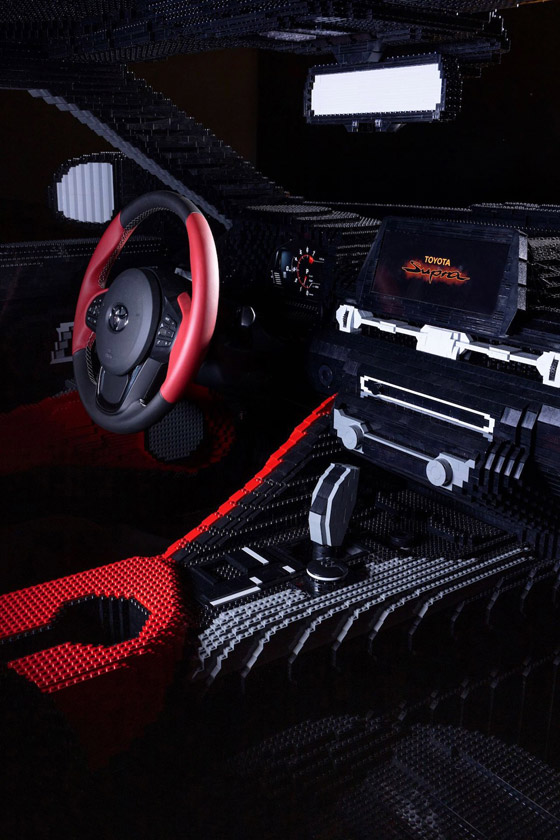 يمكن قيادتها.. متنزه ياباني يصنع سيارة بالحجم الطبيعي من مكعبات الليغو صورة رقم 14