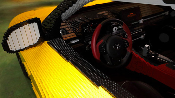 يمكن قيادتها.. متنزه ياباني يصنع سيارة بالحجم الطبيعي من مكعبات الليغو صورة رقم 18