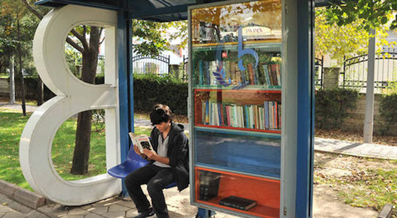 مرحاض وقاعة للأحلام.. إليكم أجمل وأغرب 8 محطات للباص حول العالم صورة رقم 3