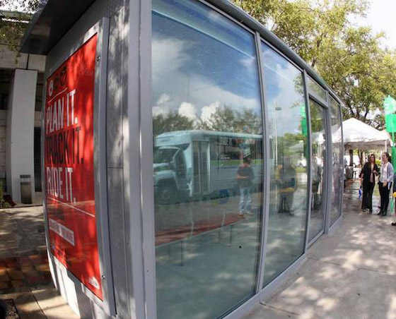 مرحاض وقاعة للأحلام.. إليكم أجمل وأغرب 8 محطات للباص حول العالم صورة رقم 5