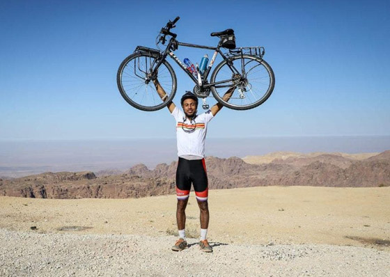 رحالة مغربي طاف 27 دولة بدراجته.. وعمل بـ7 مهن لتمويل رحلاته صورة رقم 3