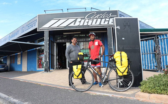 رحالة مغربي طاف 27 دولة بدراجته.. وعمل بـ7 مهن لتمويل رحلاته صورة رقم 11