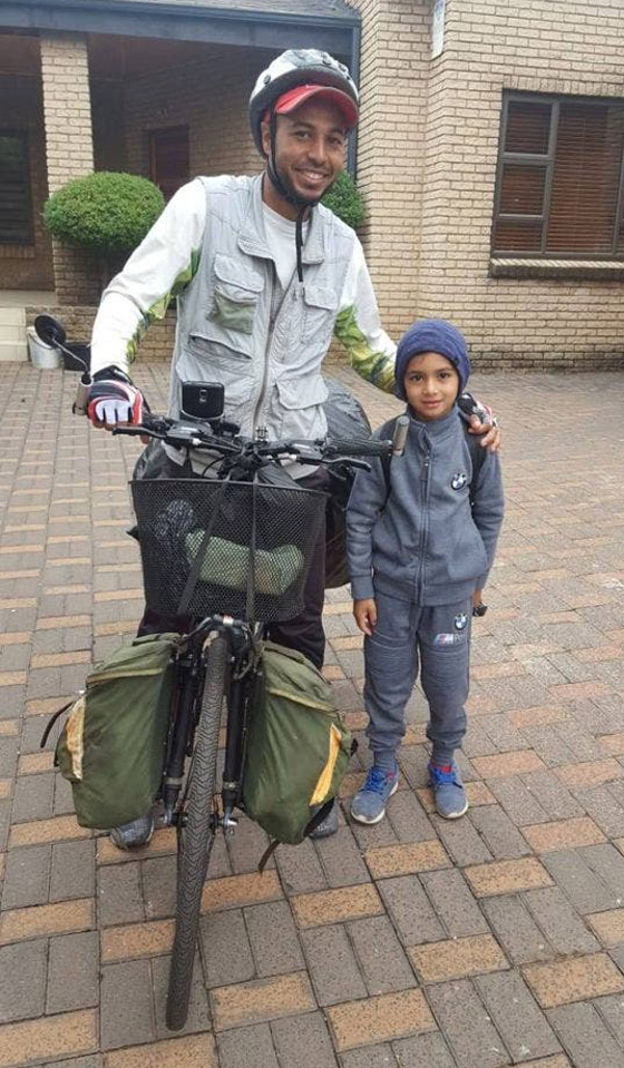 رحالة مغربي طاف 27 دولة بدراجته.. وعمل بـ7 مهن لتمويل رحلاته صورة رقم 16