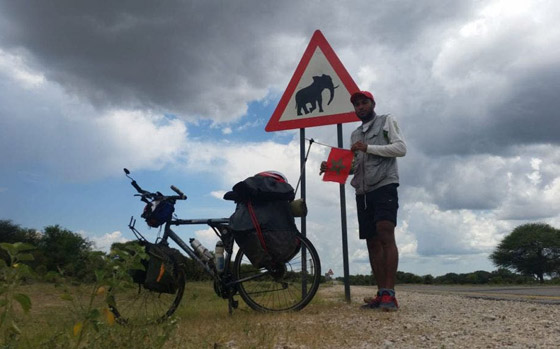 رحالة مغربي طاف 27 دولة بدراجته.. وعمل بـ7 مهن لتمويل رحلاته صورة رقم 19