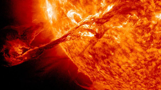 بسبب عاصفة شمسية.. باحث يحذر من انقطاع الإنترنت لأسابيع! صورة رقم 5