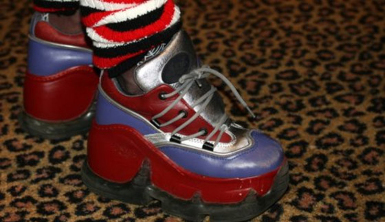 بالصور اتجاهات الموضة قديما: لن يتذكرها سوى مواليد التسعينيات صورة رقم 9