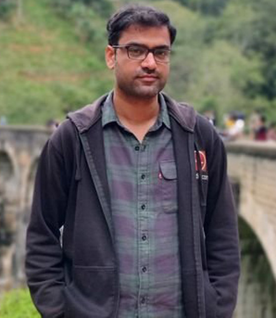 هندي يثير ضجة: اسمي كوفيد ولست فيروسا.. أنا 