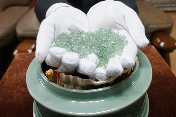 أغرب عادات دفن الموتى حول العالم صورة رقم 1