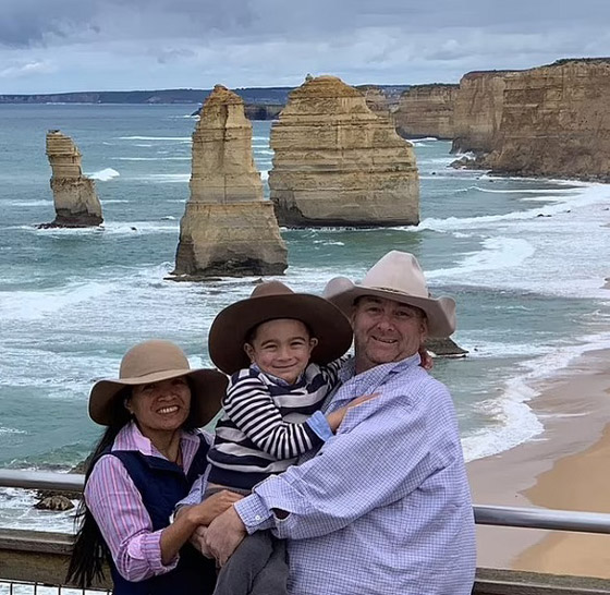 يخسر 90 كيلو بعدما تم طرده من عمله بسبب البدانة صورة رقم 2 يخسر 90 كيلو بعدما تم طرده من عمله بسبب البدانة صورة رقم 2