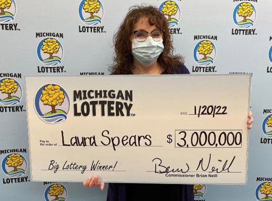 رسالة بـ3 ملايين دولار! أمريكية تكتشف بالصدفة أنها أصبحت مليونيرة صورة رقم 1