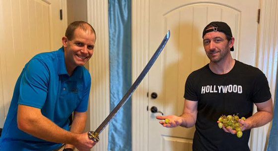 فيديو وصور: رجل أمريكي خارق يحطم 52 رقما قياسيا في 52 أسبوعا! صورة رقم 3