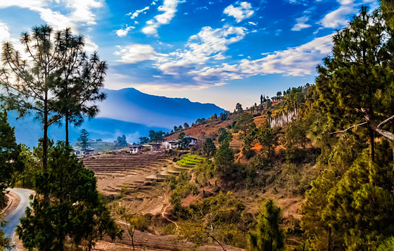 يستغرق عبوره شهرا! إعادة افتتاح مسار قديم ببوتان لأول مرة منذ 60 عاما صورة رقم 1