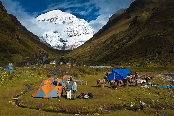 يستغرق عبوره شهرا! إعادة افتتاح مسار قديم ببوتان لأول مرة منذ 60 عاما صورة رقم 5