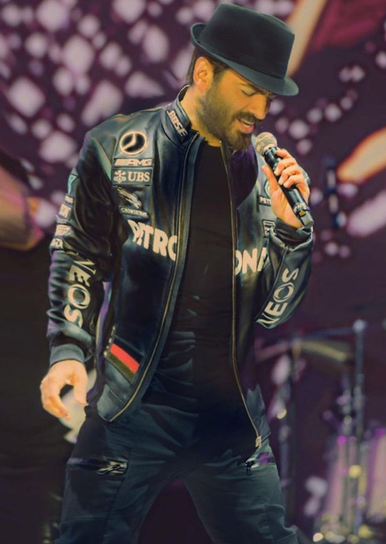 تامر حسني بـ 