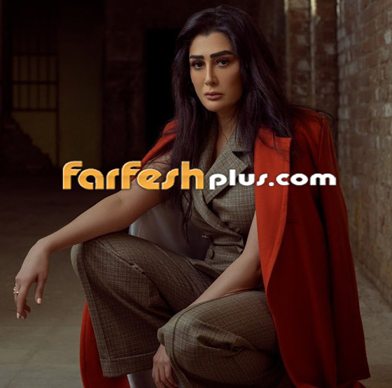 صور: غادة عبد الرازق تدخن السيجارة وسط الشارع والجمهور يهاجمها صورة رقم 16 صور: غادة عبد الرازق تدخن السيجارة وسط الشارع والجمهور يهاجمها صورة رقم 16