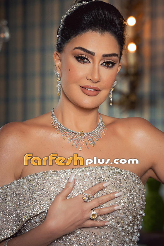 صور: غادة عبد الرازق تدخن السيجارة وسط الشارع والجمهور يهاجمها صورة رقم 19 صور: غادة عبد الرازق تدخن السيجارة وسط الشارع والجمهور يهاجمها صورة رقم 19