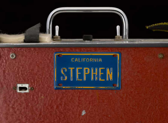 معادلات ورسومات غامضة.. محاولات لحل لغز سبورة ستيفن هوكينغ السوداء صورة رقم 6