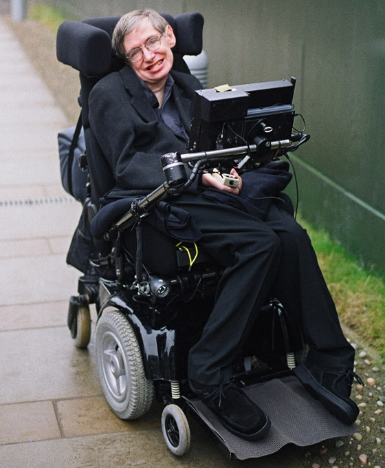 معادلات ورسومات غامضة.. محاولات لحل لغز سبورة ستيفن هوكينغ السوداء صورة رقم 11