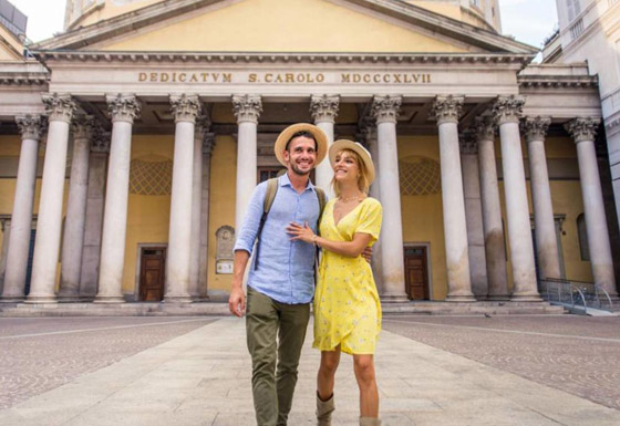 إليكم طرق وأفكار رومانسية للاحتفال بيوم عيد الحب أثناء السفر صورة رقم 3