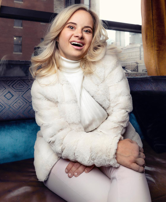 صور: فيكتوريا سيكرت تضم أول عارضة أزياء مصابة بمتلازمة داون صورة رقم 16 صور: فيكتوريا سيكرت تضم أول عارضة أزياء مصابة بمتلازمة داون صورة رقم 16