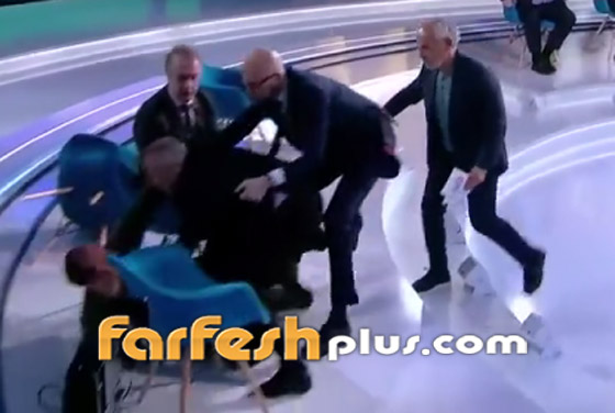 فيديو صادم.. برنامج تلفزيوني أوكراني يتحول لحلبة مصارعة! صورة رقم 1 فيديو صادم.. برنامج تلفزيوني أوكراني يتحول لحلبة مصارعة! صورة رقم 1
