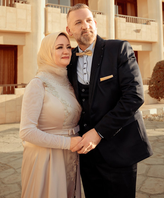 البريطاني بلال وزوجته زينب أشهرا إسلامهما وعقدا قرانهما في الأقصر: صور صورة رقم 14 البريطاني بلال وزوجته زينب أشهرا إسلامهما وعقدا قرانهما في الأقصر: صور صورة رقم 14